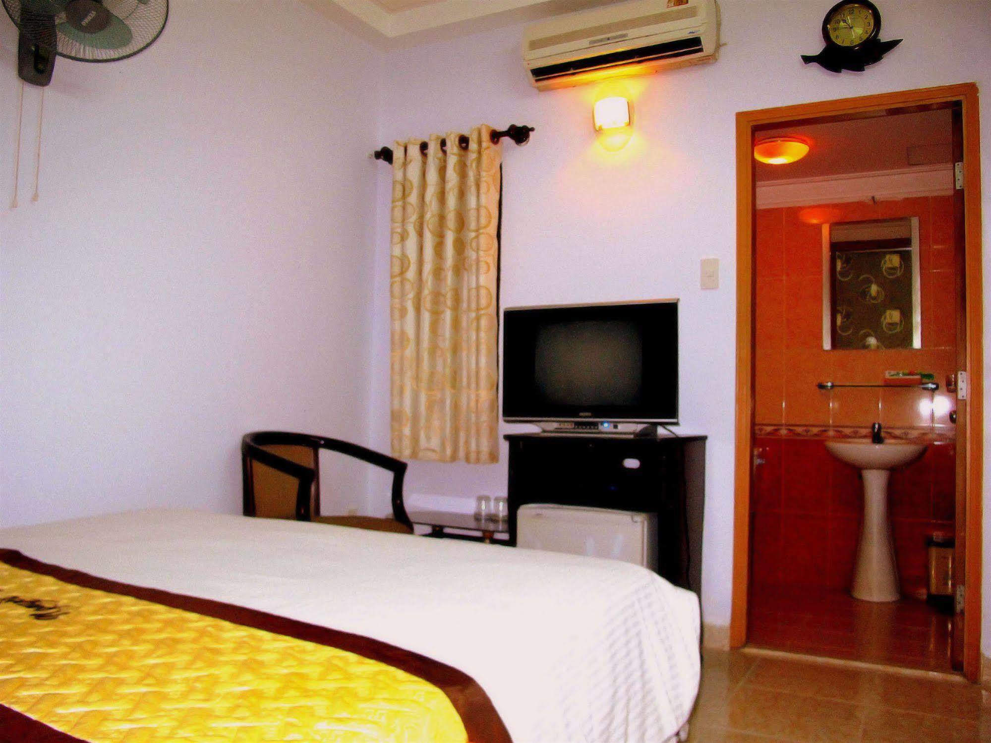 Thuy Tien Hotel Thành Pho Ho Chí Minh Esterno foto